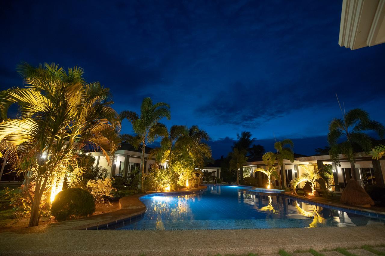 Alona Royal Palm Resort Panglao Exterior foto